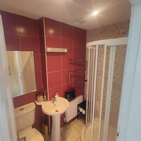 Modern Centre House In Heart Of Apartment Galway